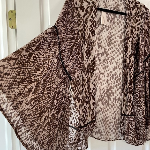 NWT snake print kimono from Anthropologie - Picture 6 of 9